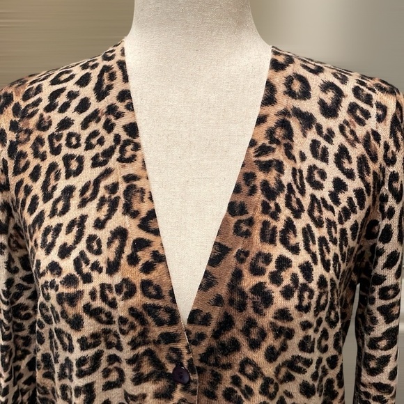 Chico's Peyton Animal Print V-Neck Boyfriend Cardigan Black/Brown M/8 - Picture 3 of 9